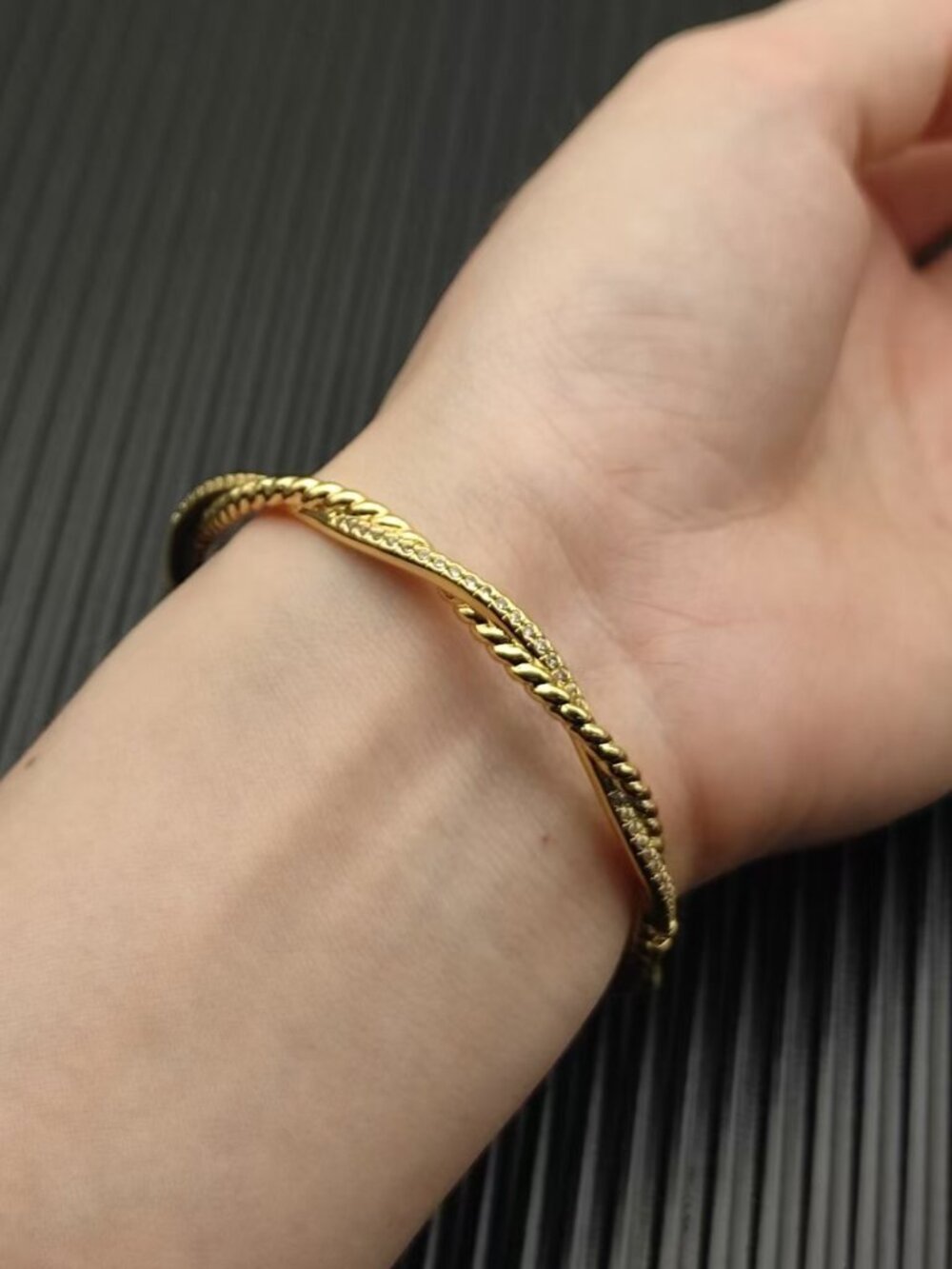 David Yurman Twisted Hinged Gold Cable Bangle Bracelet - Picture 2 of 5